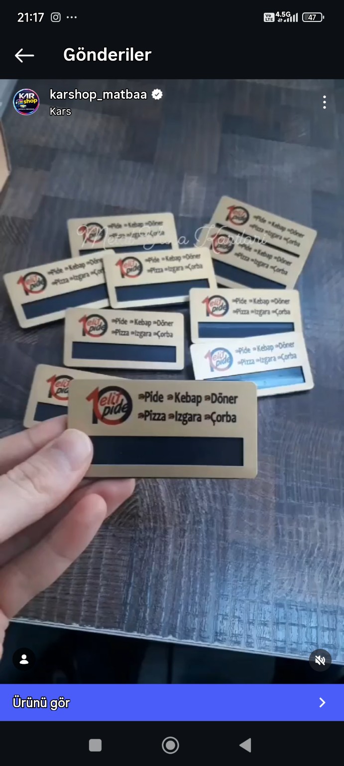 Dikdörtgen Metal Yaka Kartı – Gold